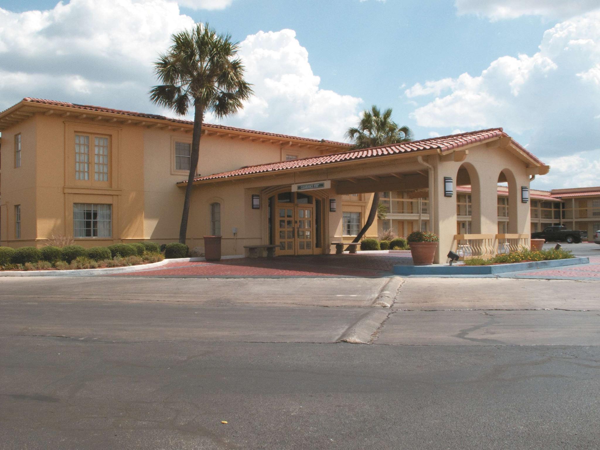 Baymont By Wyndham South Park 2*