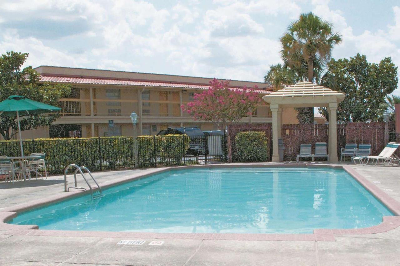Baymont By Wyndham South Park Hotel San Antonio
