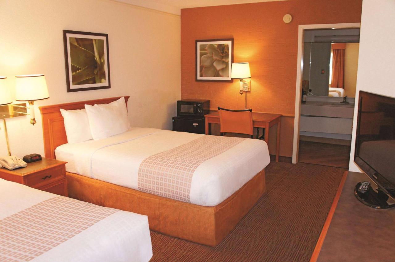 Hotel Baymont By Wyndham South Park